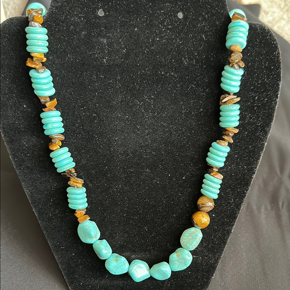 Howlite & tiger’s EUC necklace. Genuine gemstones in freeform & shaped stones